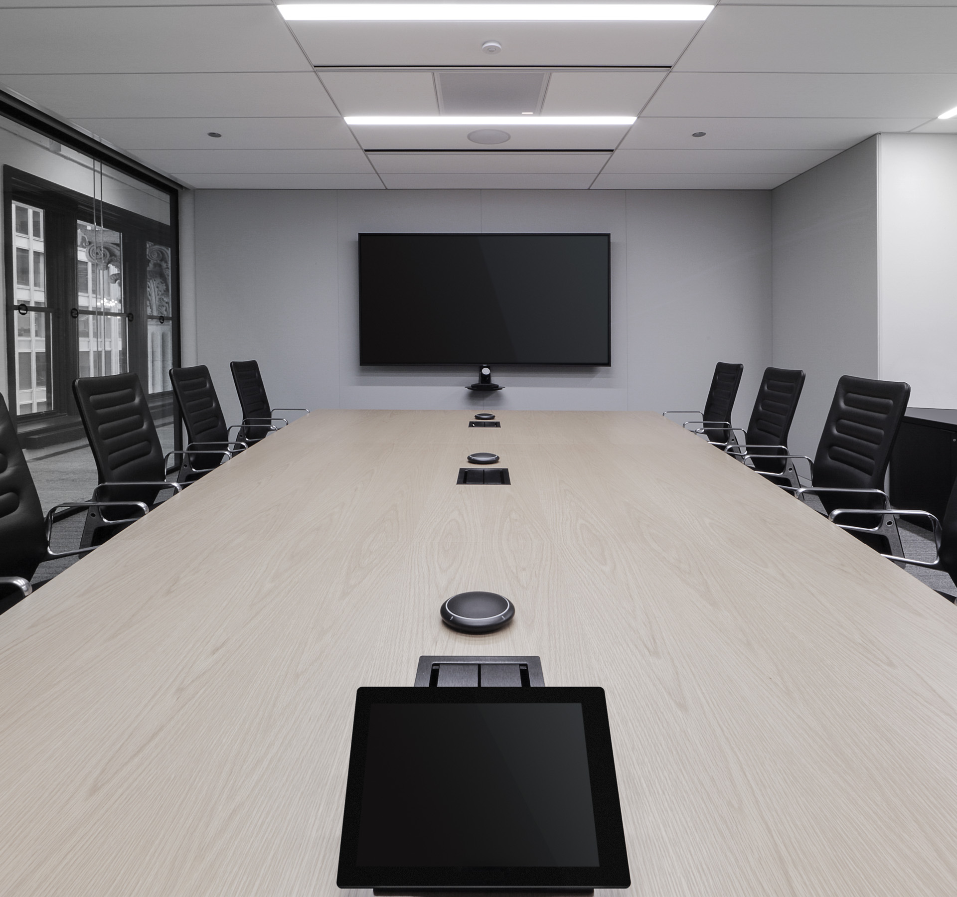 Best Layouts For Your Conference Rooms - Shure USA
